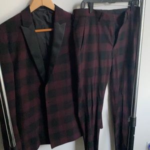 Burgundy skinny fit plaid suit with satin lapels